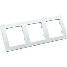 ХЕГЕЛЬ Мастер P403 рамка трехместная горизонтальная белая   HEGEL Master P403 рамка 3-х постовая горизонтальная белая