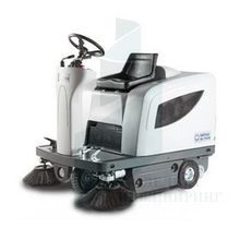 Подметальная машина Nilfisk SR 1101 P