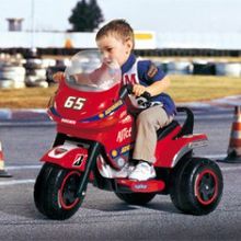 Детский электромобиль Peg Perego Ducati