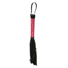 Erokay Аккуратная плетка с розовой рукоятью Passionate Flogger - 39 см. (розовый с черным)