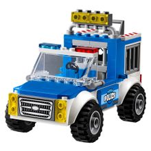 LEGO Juniors 110735 Погоня на полицейском грузовике