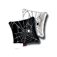 Декоративная подушка паучок