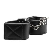 Shots Media BV Чёрные двусторонние наручники Reversible Wrist Cuffs