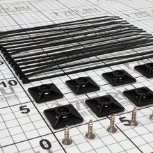 Skyllermarks Комплект креплений для кабелей Skyllermarks TK0933 27 х 27 мм