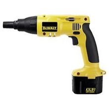 Аккумуляторная дрель-шуруповерт DeWalt DW 979 K2