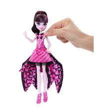 Monster High Дракулаура в трансформирующемся наряде