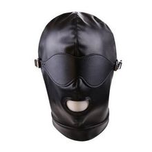 Шлем-маска с шорами и шнуровкой черная