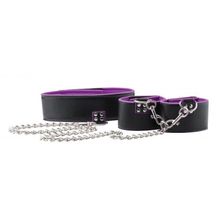 Shots Media BV Чёрно-фиолетовый двусторонний ошейник с наручниками Reversible Collar and Wrist Cuffs (черный с фиолетовым)