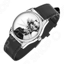 Mitya Veselkov «Монро с бусами» MV