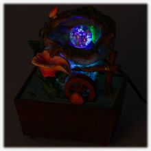 Фонтан Цветок у воды настольный декоративный с подсветкой