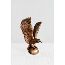 Скульптура орла на полушаре — античная бронза (85 см)