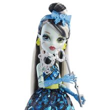 Monster High Буникальные танцы Френки Штейн