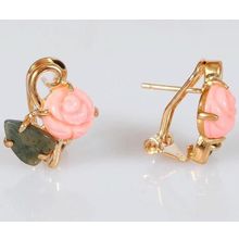Серьги с кораллом и нефритом "1 резная роза 1 лист"
