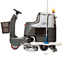 Машина поломоечная Nilfisk BR 752