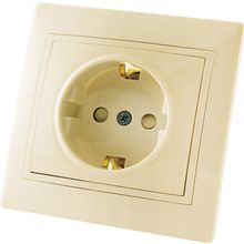 ТАЙМЫР SQ1814-0116 розетка 1 гнездо с заземлением и защитной шторкой с у слоновая кость   ТАЙМЫР SQ1814-0116 розетка 1 гнездо с заземлением и защитной шторкой с у слоновая кость