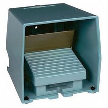 Педальный переключатель Harmony XPE, 3А | код. XPEM511 | Schneider Electric