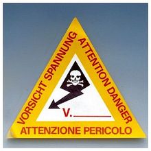 Предупреждающая табличка 60мм (упак. 10шт) | код. ZTA001 |  DKC