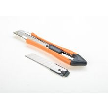 Нож канцелярский Office Force цветной пластик 18 мм. второе запасное лезвие (Цвет: желтый)