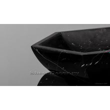 Kira Nero Marquina