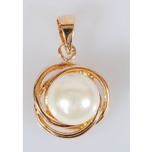 Кулон с жемчугом "В кольцах"