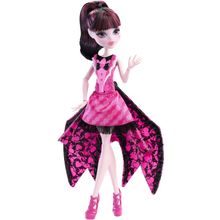 Monster High Дракулаура в трансформирующемся наряде