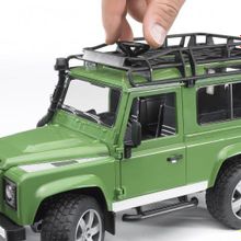 Bruder Land Rover Defender