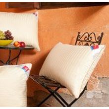 Подушка упругая пуховая Мечта 68х68 см Легкие Сны 77(24)023-А