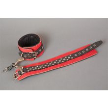 Красные кожаные наручники на мягкой подкладке красный с черным