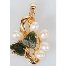 Кулон с жемчугом и нефритом "2 дуги"