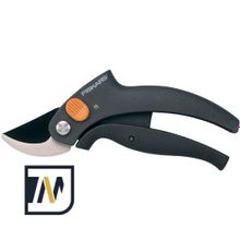 Секатор Fiskars PowerLever™ плоскостной P54 (111340)