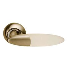 ARCHIE S010 113HWA Комбинация белого никеля и белого акрила