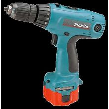 Шуруповерт  Makita  6317 DWAE  12V