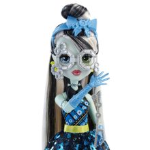 Monster High Буникальные танцы Френки Штейн