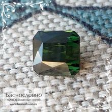 Тёмно-зелёный турмалин (верделит) из Мозамбика огранки октагон 6,15x5,99мм 1,47 карат