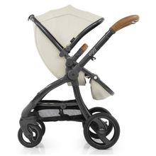 Egg Прогулочная Jurassic Cream & Gun Metal Chassis