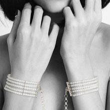 Bijoux Indiscrets Дизайнерские наручники Plaisir Nacre Bijoux (молочный)