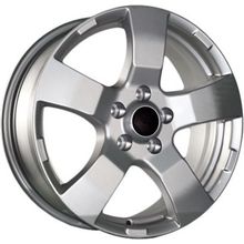 Replica Nissan (NS66)  7x17 6x114.3 D66.1 ET30 серебристый