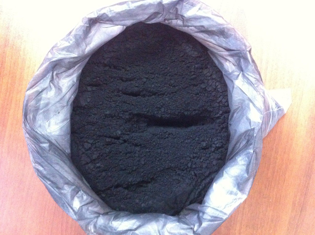 Уголь осветляющий. Графит гл-1. Активированный уголь для цветов в вазе. Уголь осветляющий. Порошковый активированный уголь.