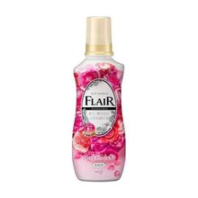 KAO Flair Fragrance Sweet Floral Кондиционер для белья с антибактериальным эффектом и сладким цветочным ароматом, 540 мл