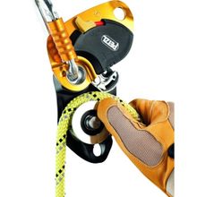 Зажим Petzl Pro Traxion P51A