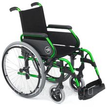Кресло-коляска с ручным приводом Breezy 300