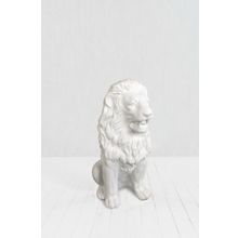 Скульптура льва из бетона - Королевский лев в белом (85см)