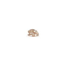 Золотое кольцо  с бриллиантами из красного золота Пантера фауна