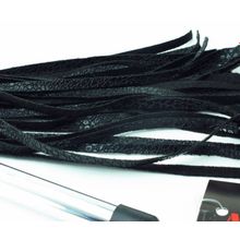 Плетка с металлической ручкой - 50 см. черный с серебристым