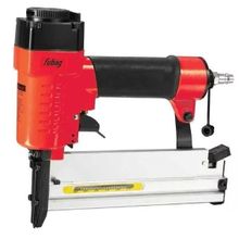 Пневмогвозде скобозабиватель Fubag SN4050 Пистолет гвоздескобозабивной F SN4050 длина гвоздя 15-50 мм, диаметр гвоздя 1,05х1,25 мм, длина скобы 16-40 мм, ширина скобы 5,7 мм, вместимость магазина 100 шт, расход воздуха 23 л мин, давление 4-7,5 бар, вес 1,