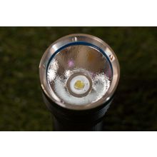 Olight Olight R50 Seeker - мощный и компактный аккумуляторный фонарь