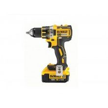 Аккумуляторная дрель - шуруповерт Dewalt DCD 790 M2