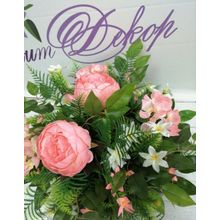 Цветник для кладбища «Розовые пионы»
