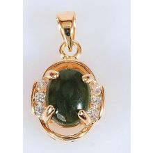 Кулон с нефритом "Овал цирконы сбоку"