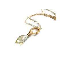 Подвеска с кулоном. наполненное золото и кварц